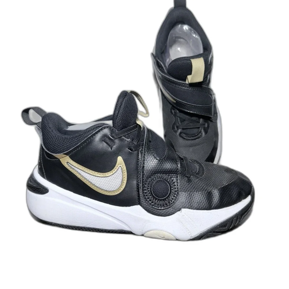 Nike Youth Size 5Y Team Hustle Boys Basketball Sneakers Black Gold No Insole